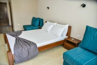 Отель Hotel Prova Улцинь Семейный номер с террасой-2