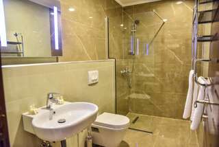 Отель Hotel Prova Улцинь Семейный люкс-2