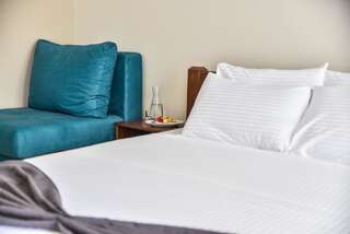 Отель Hotel Prova Улцинь Семейный номер с видом на море-5