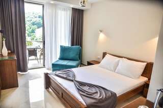 Отель Hotel Prova Улцинь Трехместный номер с видом на море-4