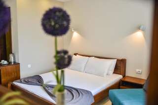 Отель Hotel Prova Улцинь Трехместный номер с видом на море-5