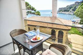 Отель Hotel Prova Улцинь Трехместный номер с видом на море-7